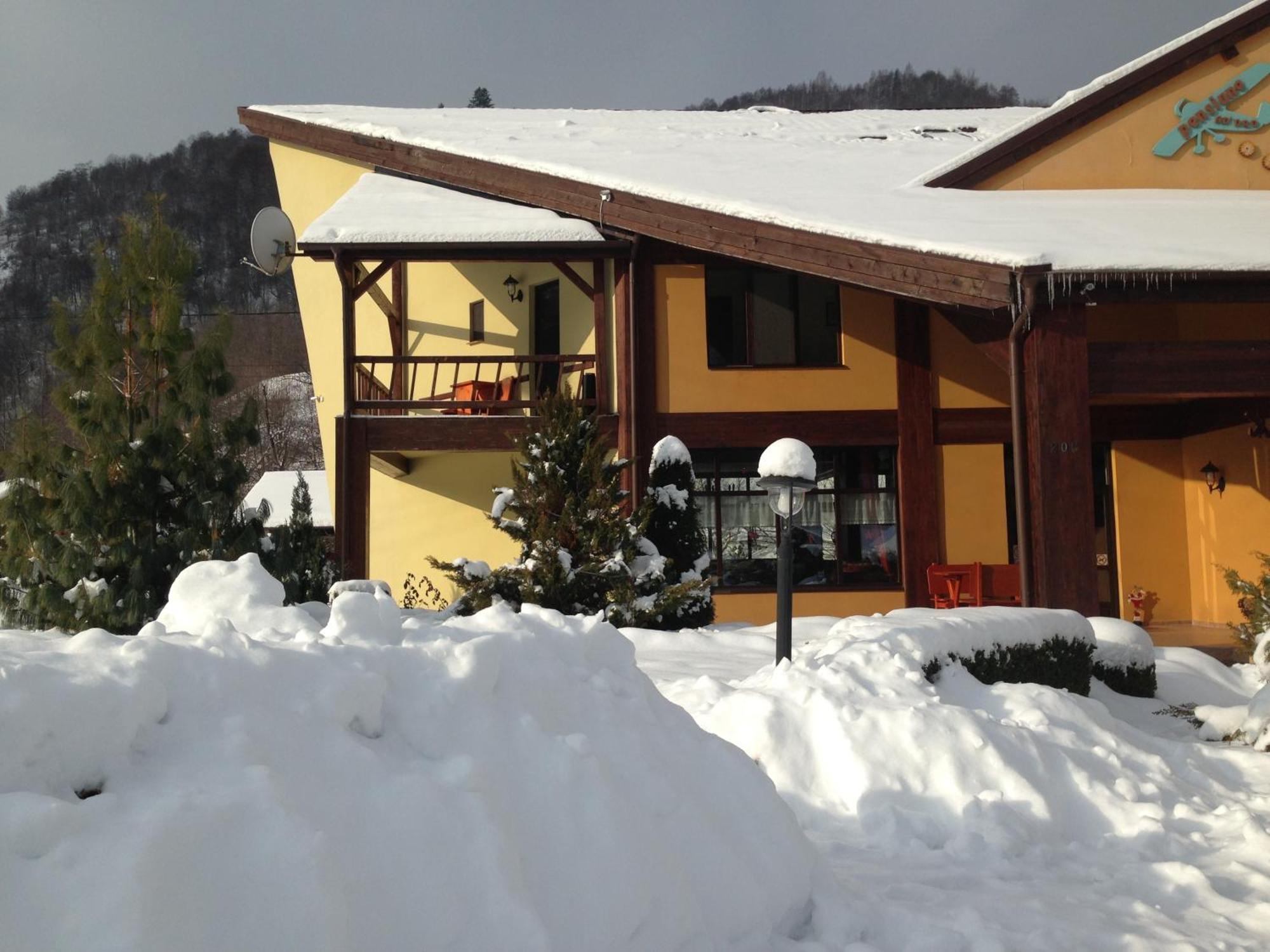Pensiunea Adoro Moieciu de Jos Exterior foto
